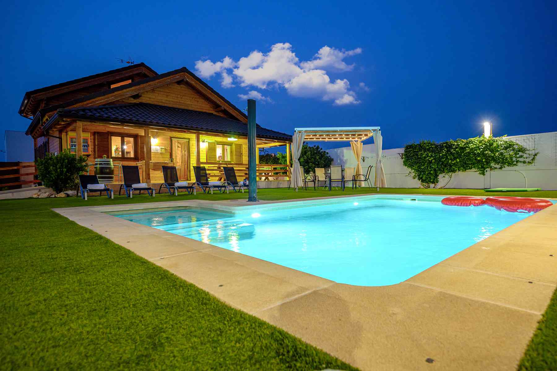 Casa rural Madera cerca Toledo con piscina cerca Puy du Fou