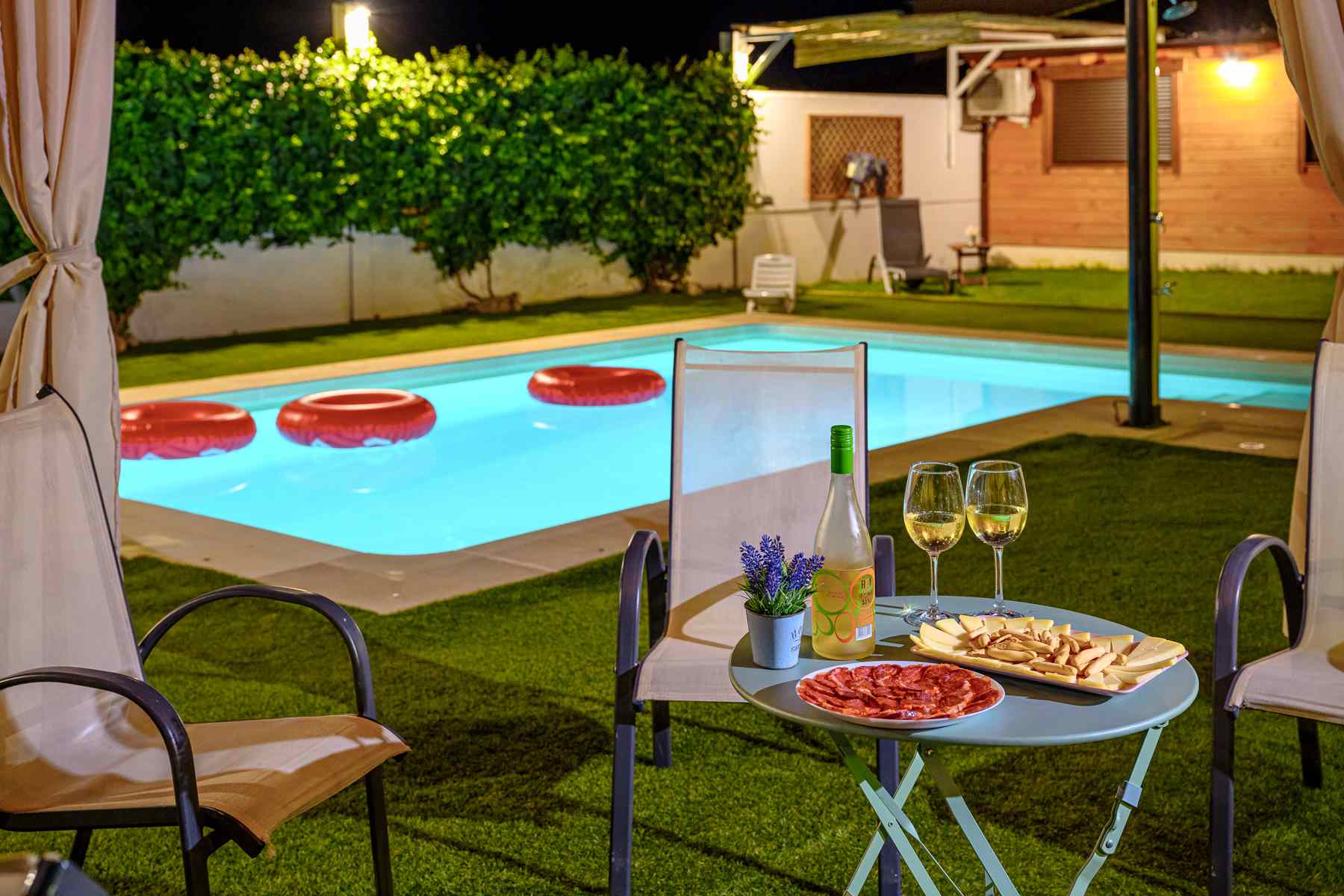 aperitivo en casa rural toledo con piscina