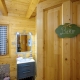 MADERA Y MIEL-0104 Baño casa rural madera tipo Bungalow