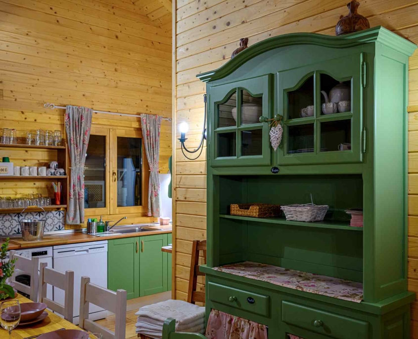 MADERA Y MIEL-0112 Cocina casa rural madera tipo Bungalow