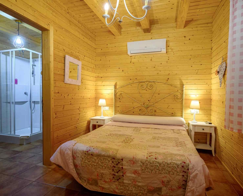 MADERA Y MIEL-0155 Baño casa rural madera tipo Bungalow